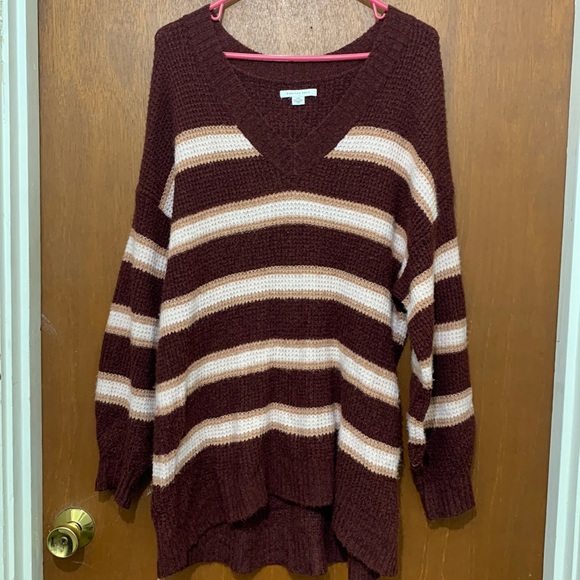 American Eagle Outfitters Sweaters - American Eagle vneck sweater